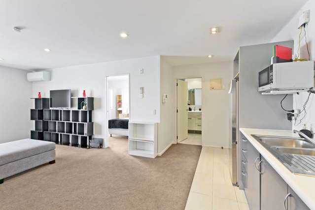 2h/86a Rockfield Road Penrose_2