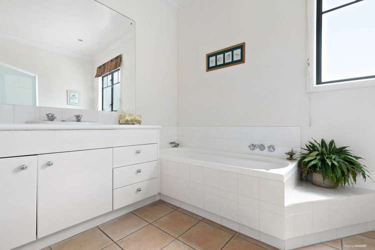 90 Ngataringa Road Devonport_9