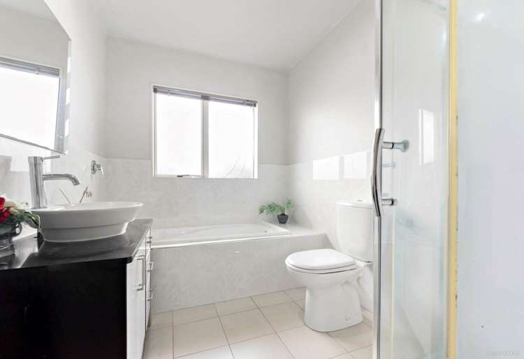 22 Seresin Crescent Flat Bush_10