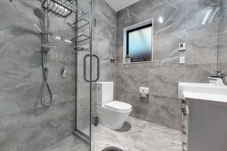 21 Tinaku Road Flat Bush_26