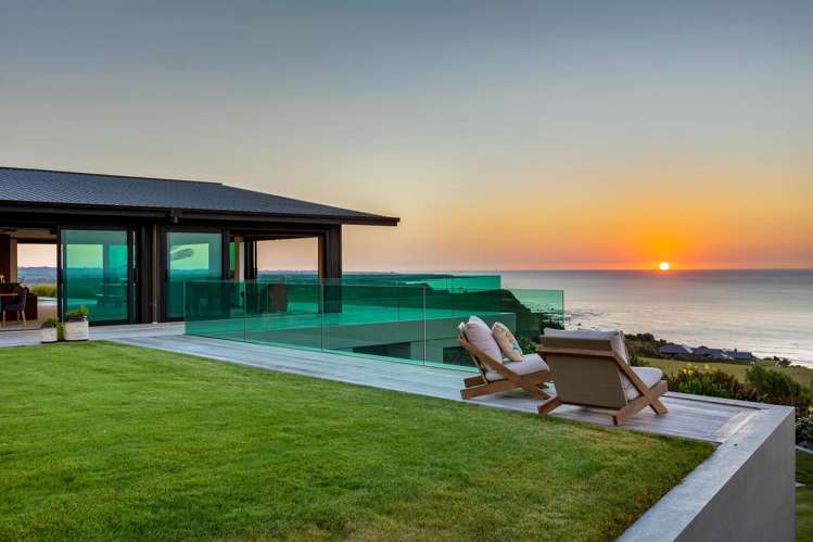 24 Washer Road Omata_46