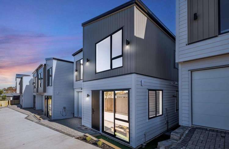 2/59 Howe Street_1
