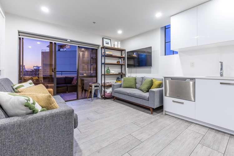 11h/23 Emily Place Auckland Central_8