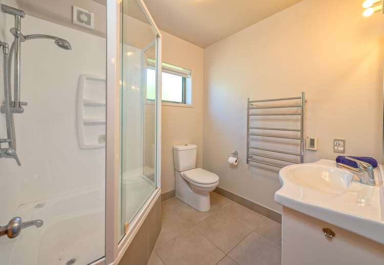 104 Bambury Place Onemana_14