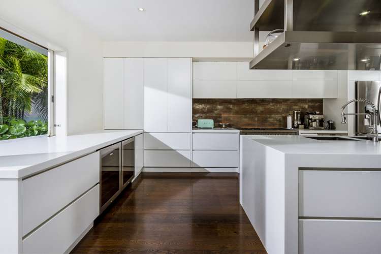 54 Seacliffe Avenue Belmont_11