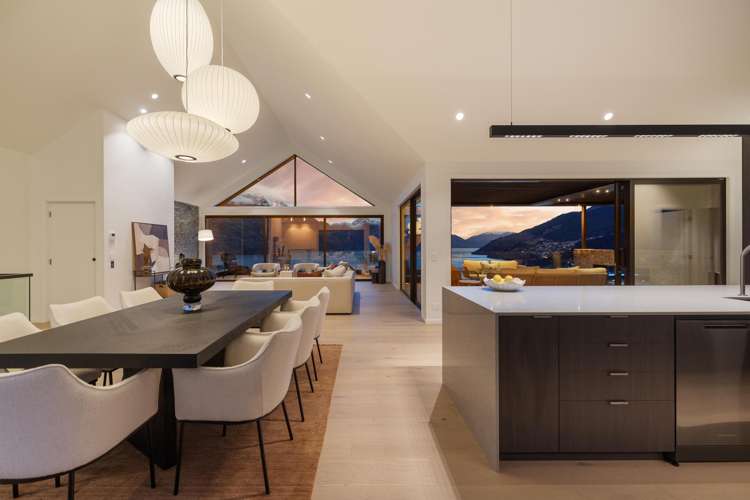 11 Belfast Terrace Queenstown_9
