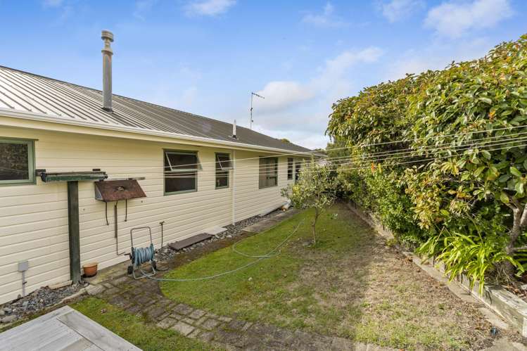 41 Koromiko Street Otaki Beach_17