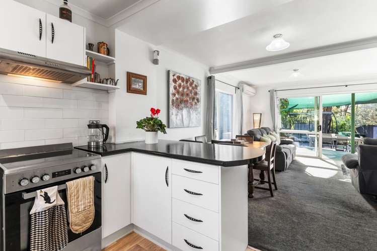 1/27 Lucienne Drive Ranui_11