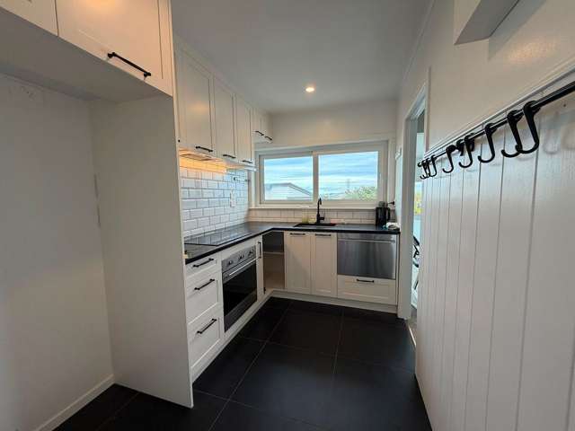4/7 Lydia Avenue Northcote_2