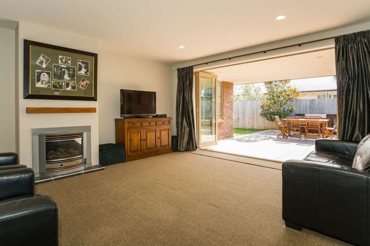 11 Tatahi Street Parklands_8