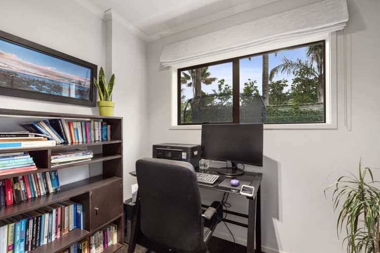 2/13 Muritai Road Milford_15