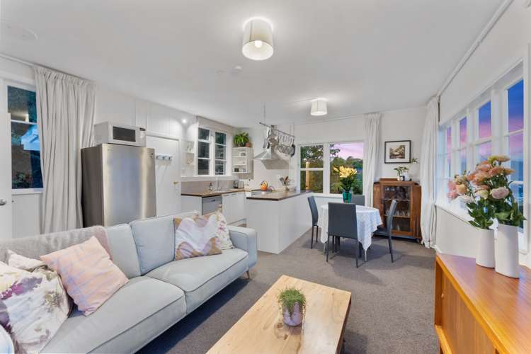 25 Singers Road Korokoro_9