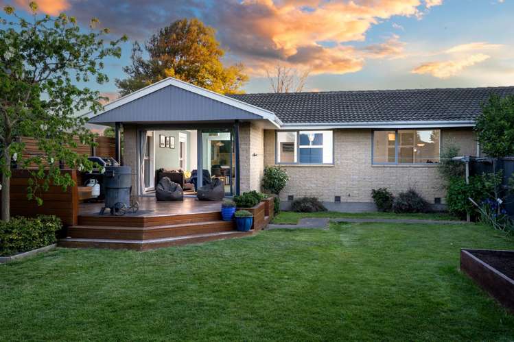 2/174b Grimseys Road Redwood_0