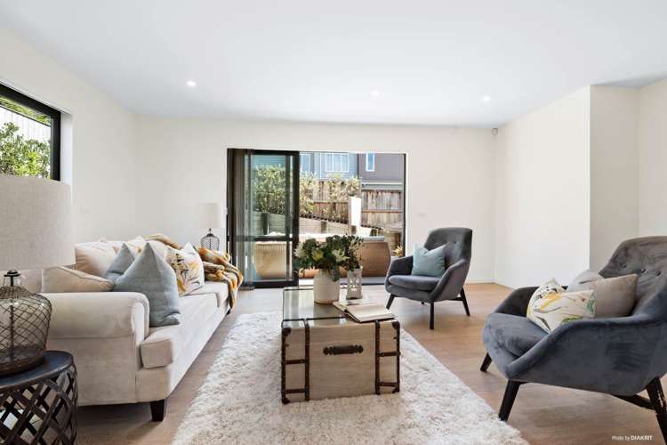 61 Golden Morning Drive Albany Heights_2