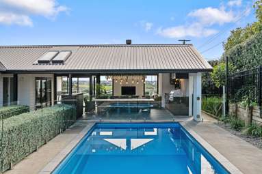 86 Whites Road_4