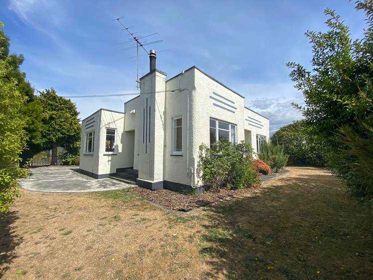 229 High Street North Carterton_18