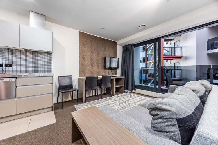 805/19 Anzac Avenue_1