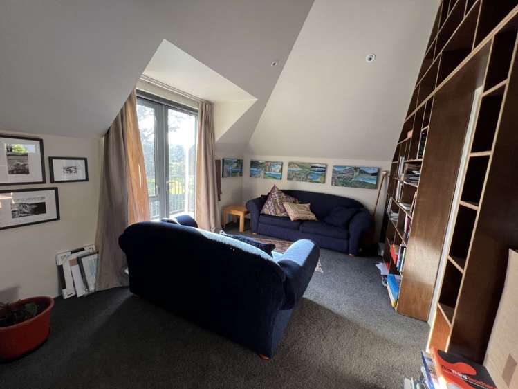 4 Monkton Close Greenhithe_13