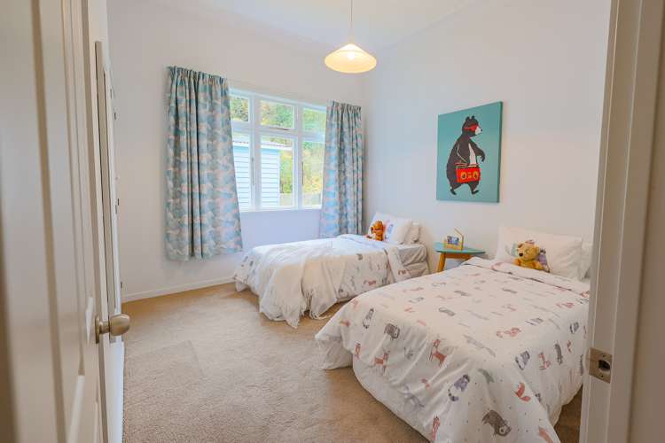 35 Crown Street North East Valley_8