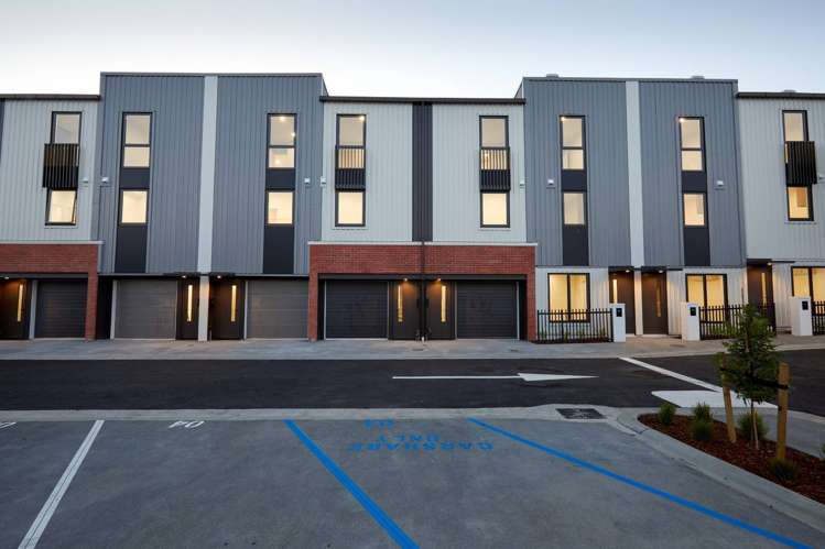 17/124 Taylors Road_0