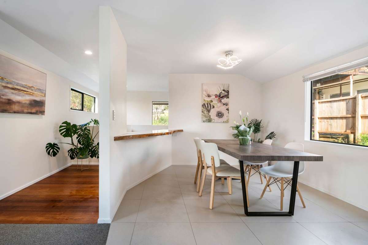 2/64 Langana Avenue_2