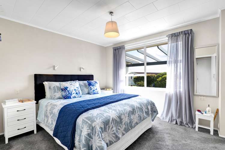 15 Leon Place Waitara_5