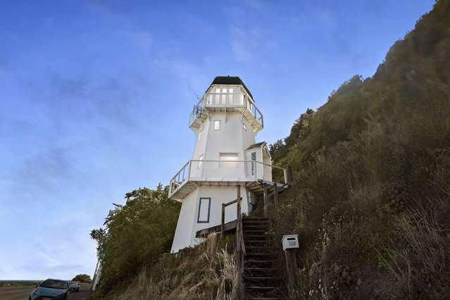 $1m lighthouse for sale as ‘big money’ returns to Wellington