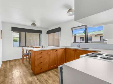 2/610 Queen Street West_4