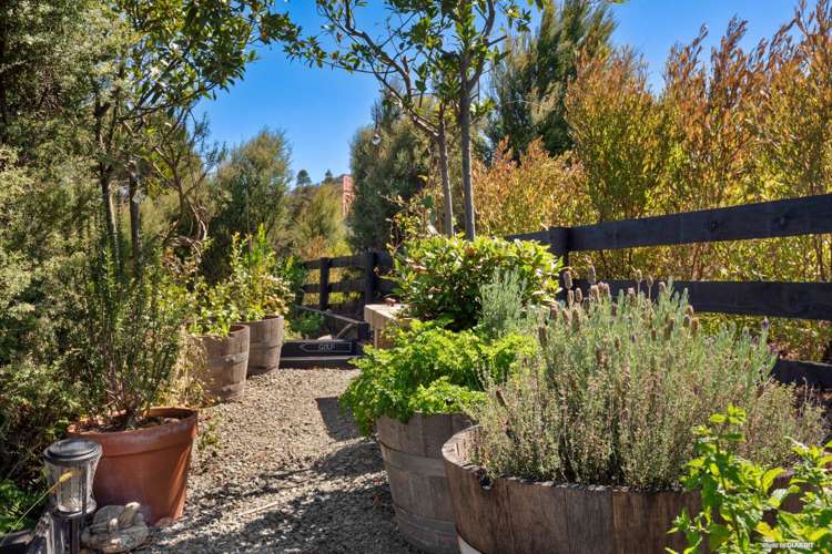 236 Hillcrest Road Wainui_19