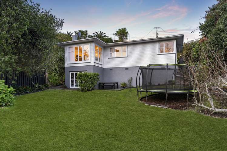 98 Beach Road_0