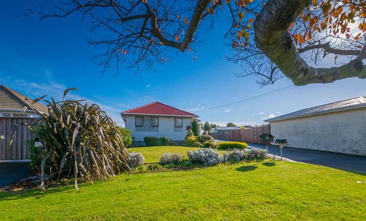 142 Springs Road Hornby_13