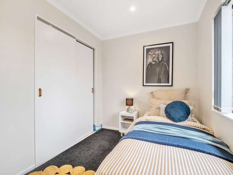 1 Loader Place Tawhero_23