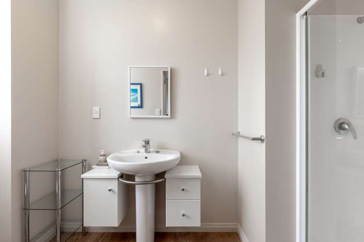 28 Edgewater Place Rarangi_11