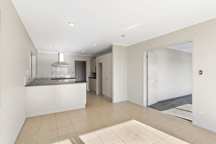 6 Brechin Place Wattle Downs_7