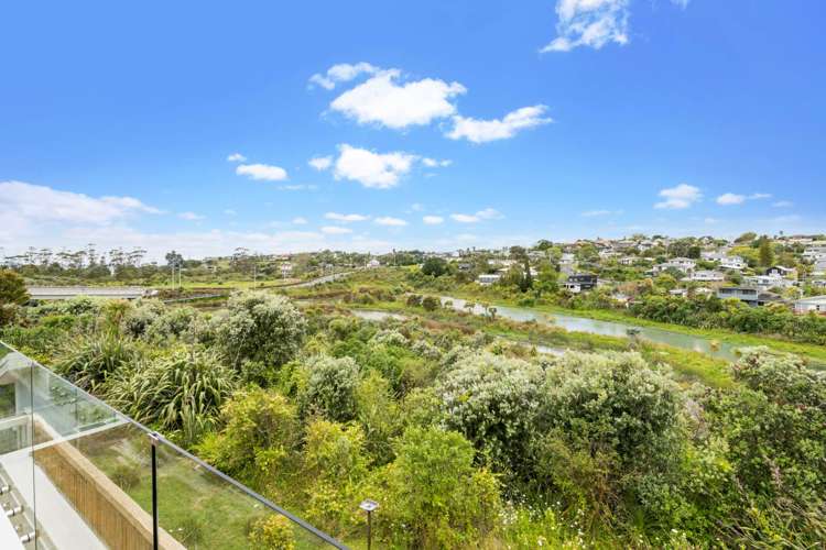 24 Remuremu Street Long Bay_16