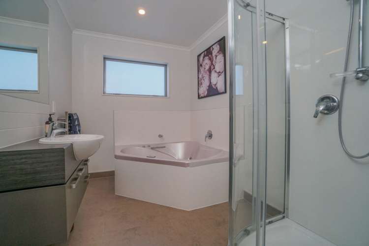 30 Grovenor Drive Orewa_16