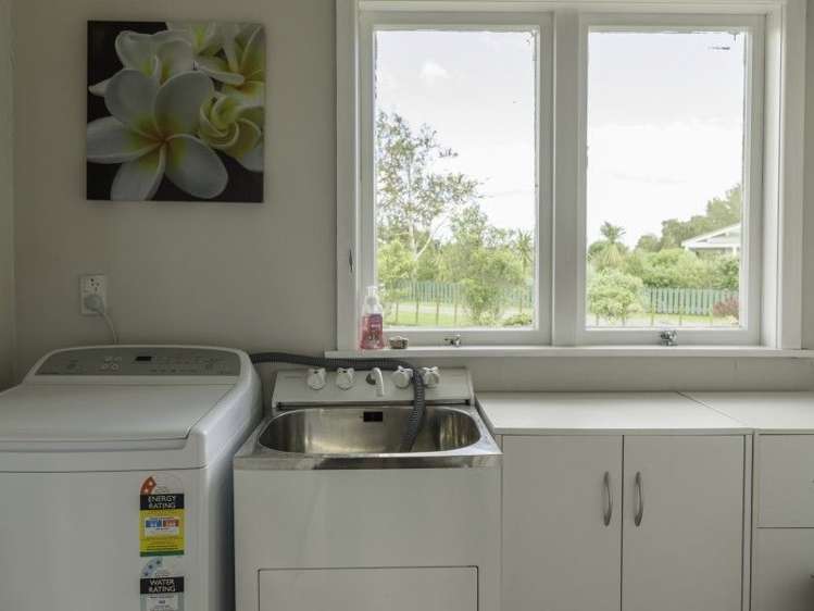 240 Racecourse Road Waipukurau and Surrounds_1