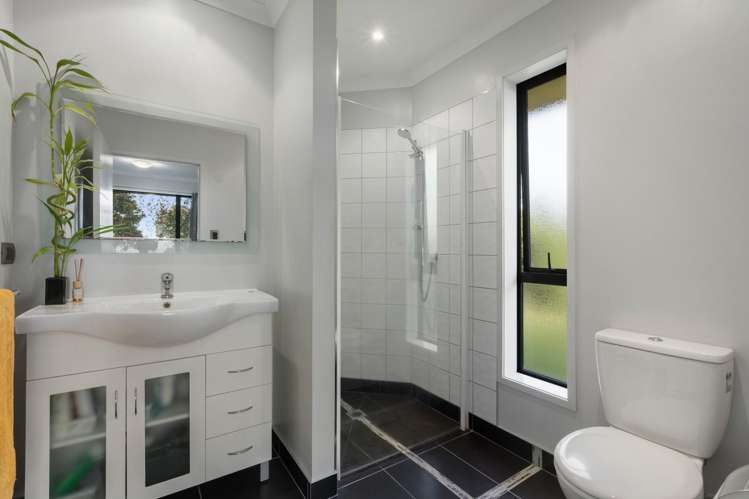 4 Colin Drive Paeroa_10