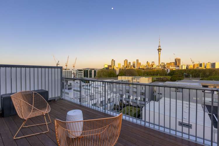 10 The Boardwalk Auckland Central_19