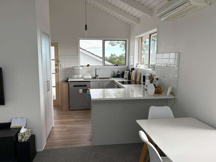 1/14 Camrose Place Glenfield_4