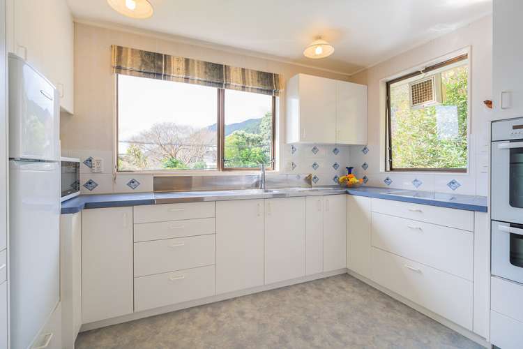 6 Kaka Street Waikanae_1