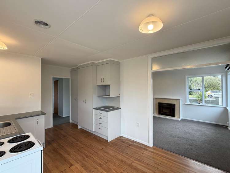  7 Haybittle Street Feilding_5