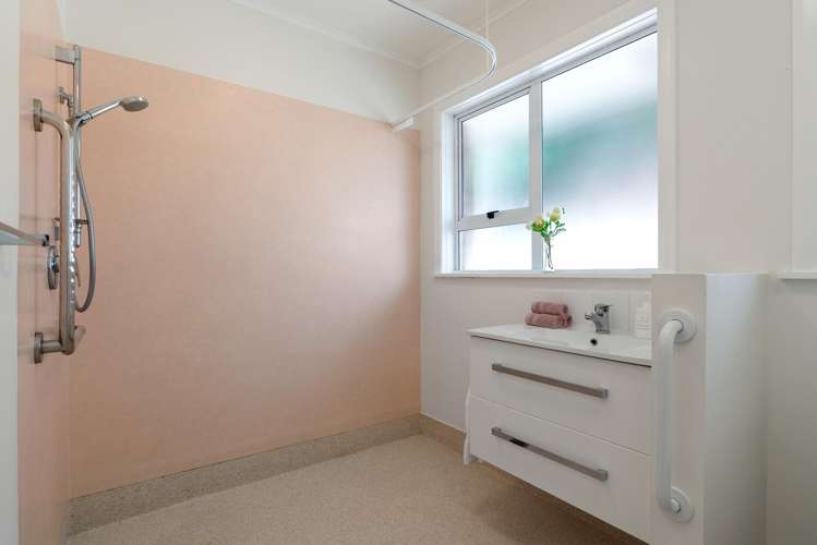 48 Tarawera Road Johnsonville_11