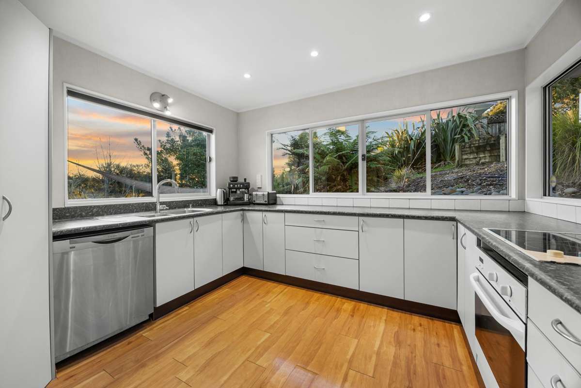 105 Waitakere Road_5