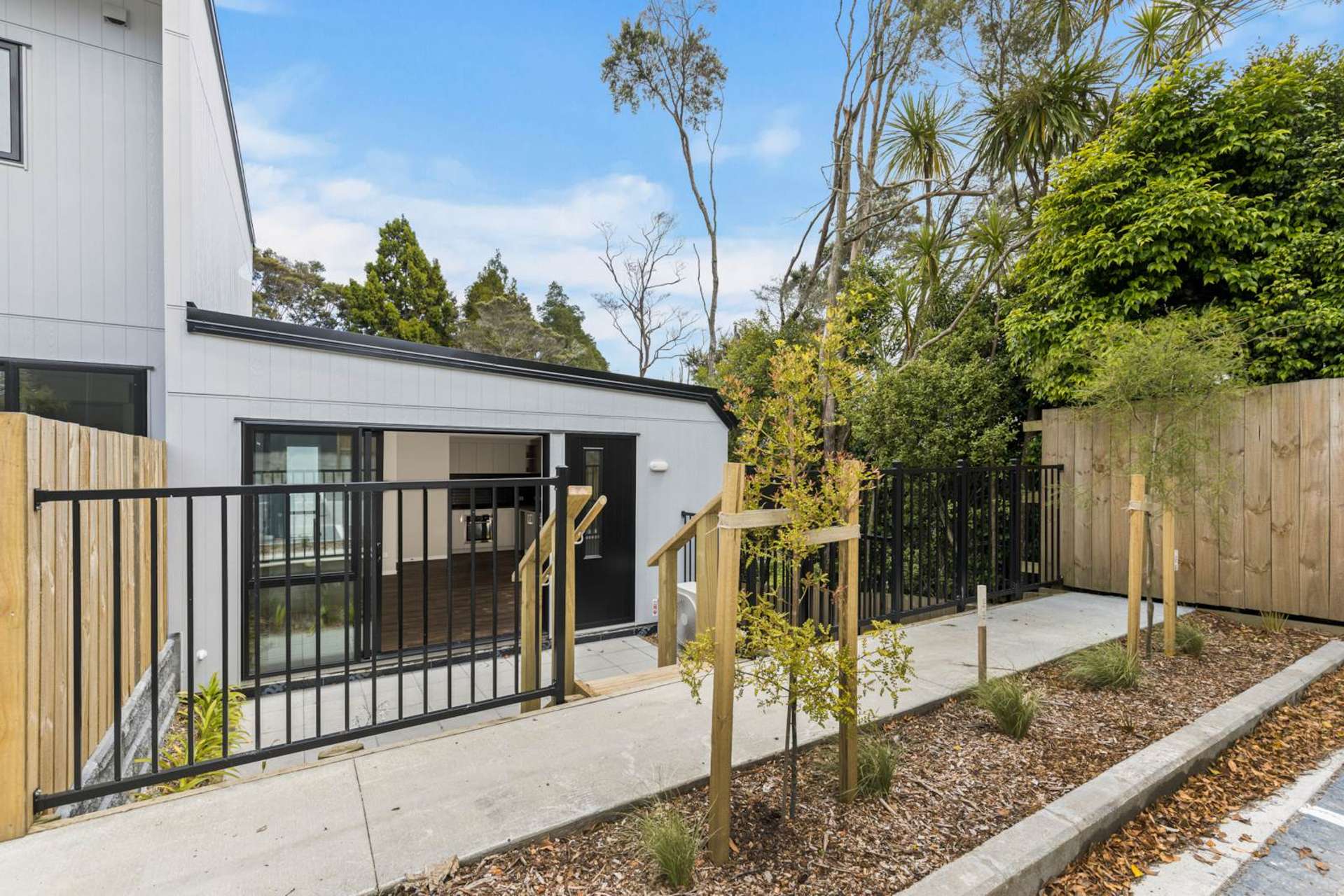 38 Tokai Place Glen Eden_0