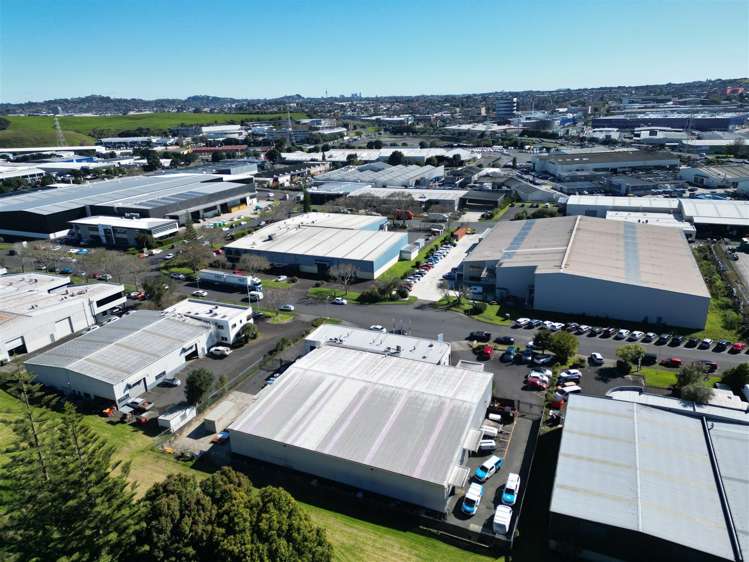 8 George Bourke Drive Mount Wellington_8