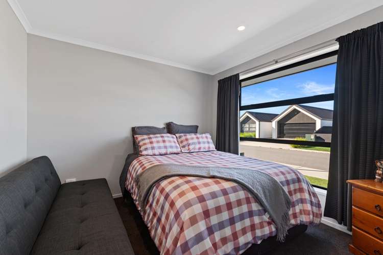 57 Quinn Crescent Woodend_7