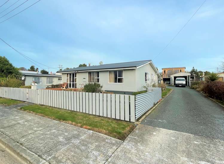 7 Burns Street Owaka_20