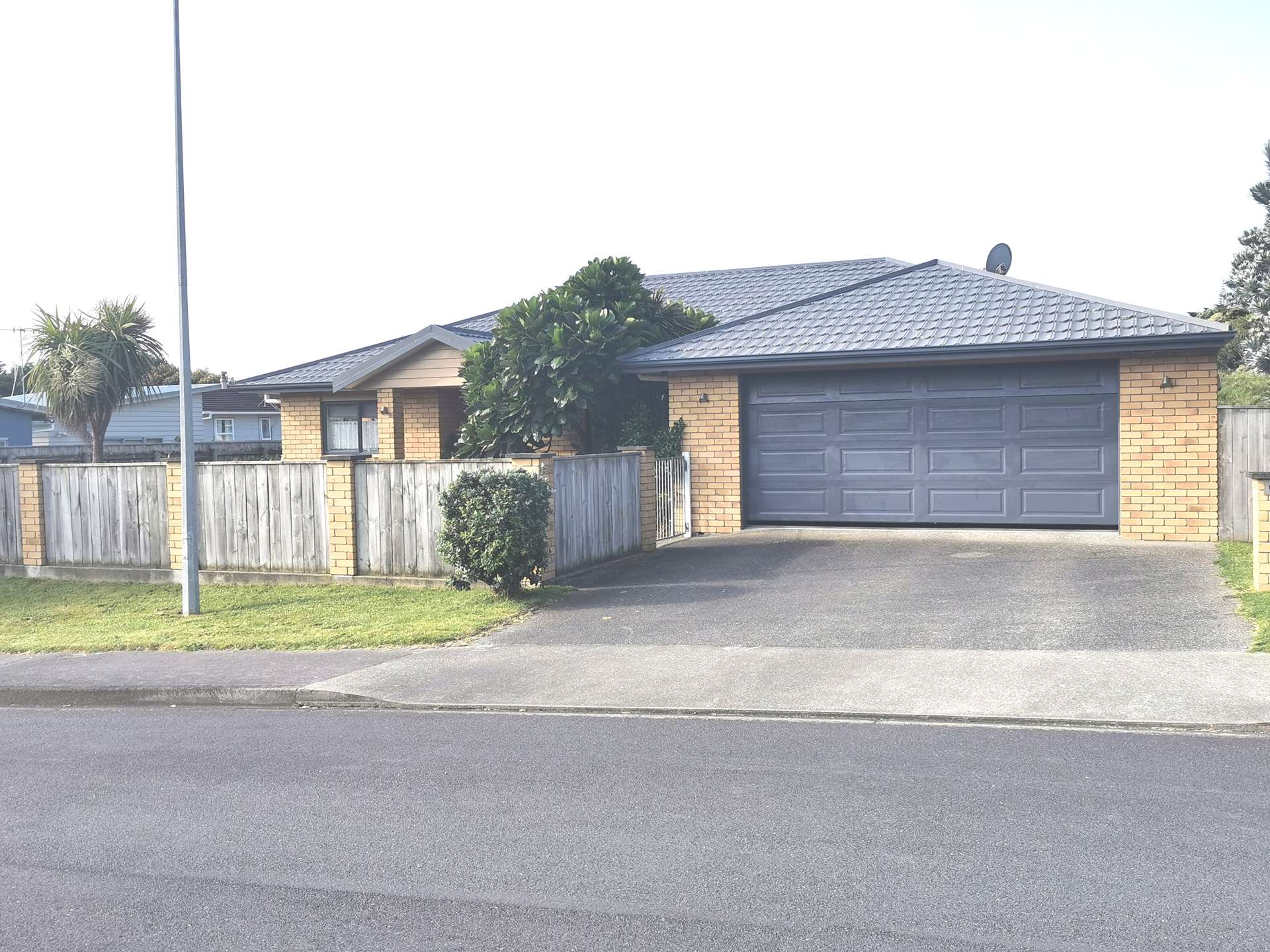 4 Byron Brown Place Otaki Beach_0