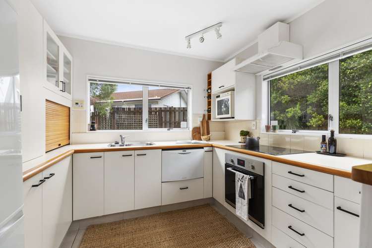 13 Mallard Grove Churton Park_4